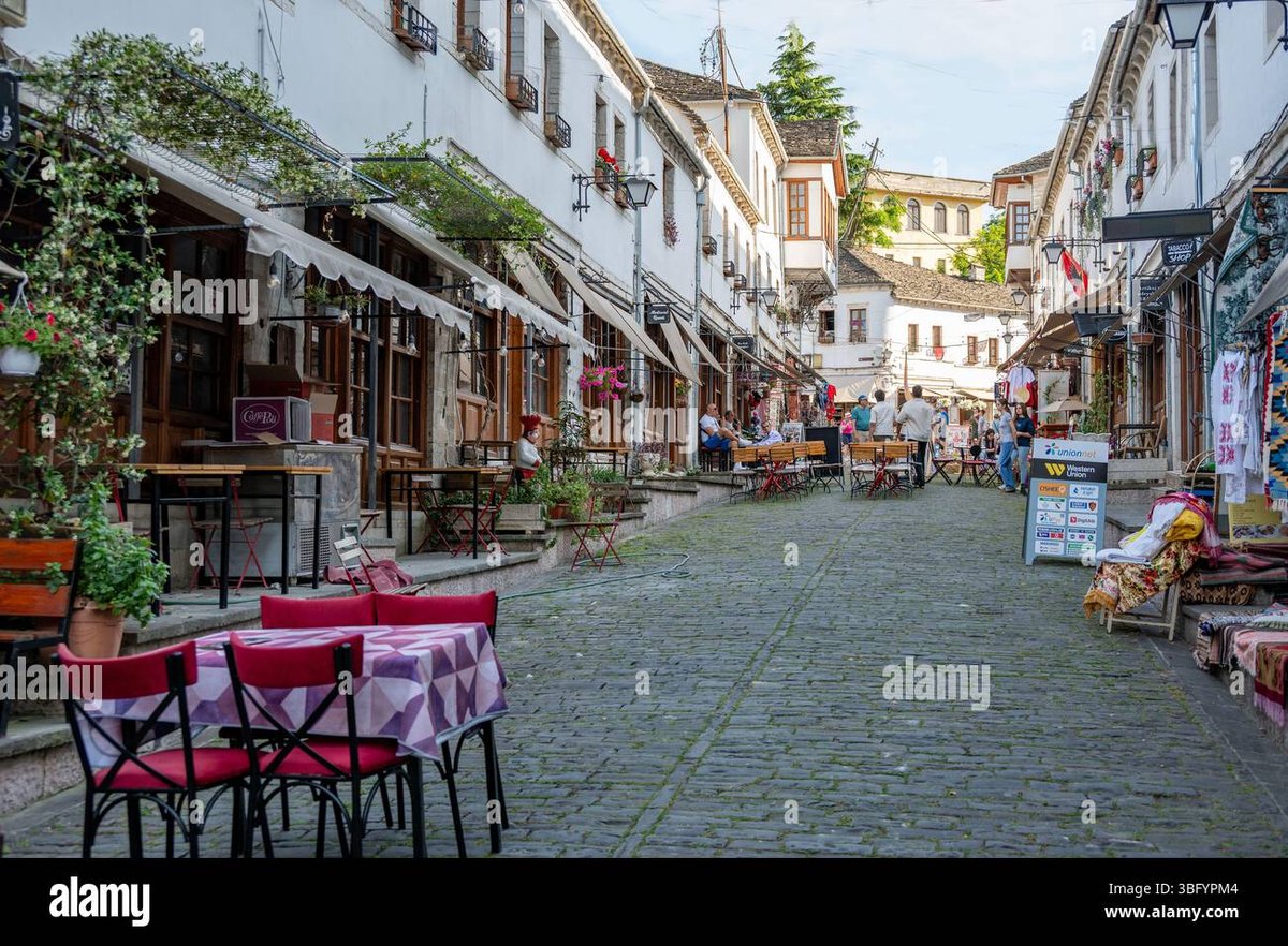 How Old Is Yor Forger in Spy x Family Revealed